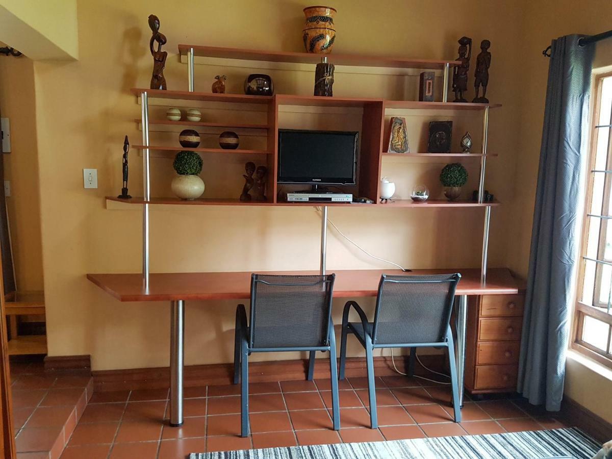 Raka Cottage Mbombela Exteriör bild